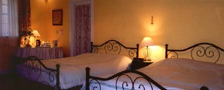 twin bedroom